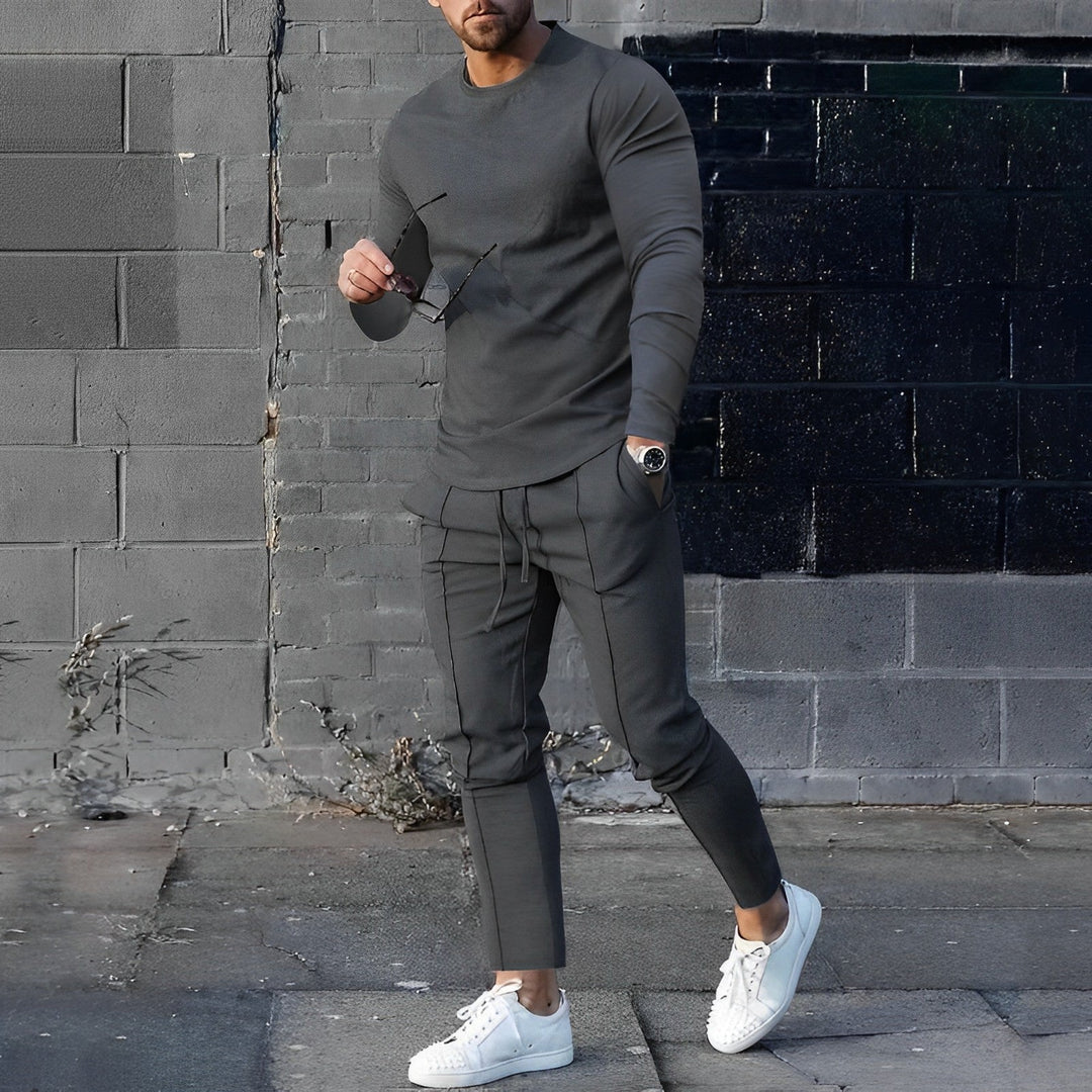 Men’s Set with Elastic and Straight Leg Pants