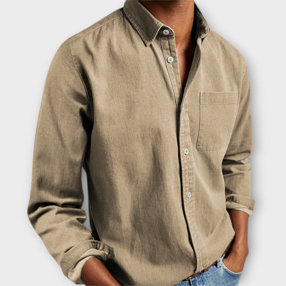 Men’s Shirt with Refined Collar and Button Closure