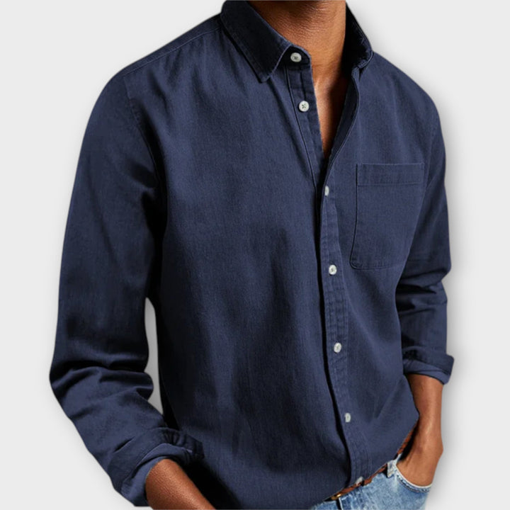 Men’s Shirt with Refined Collar and Button Closure