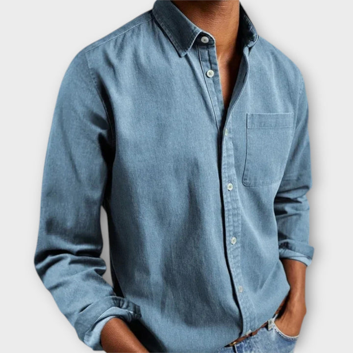 Men’s Shirt with Refined Collar and Button Closure