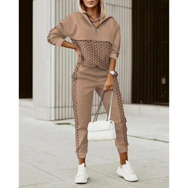 Women’s Tracksuit with Fluid Cut and Trendy Design