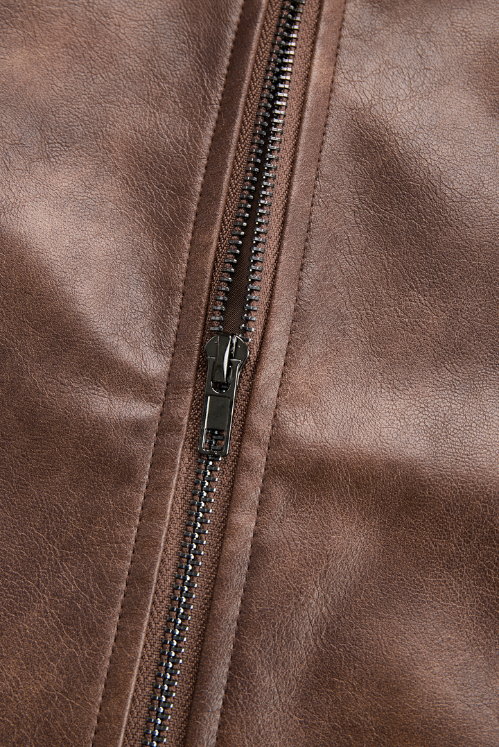 Women’s Lapel Vintage Jacket with Structured Lapel and Button Closure