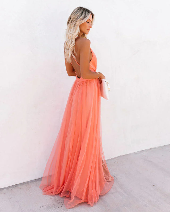 Women’s Maxi Dress with Adjustable Straps and Fitted Waist