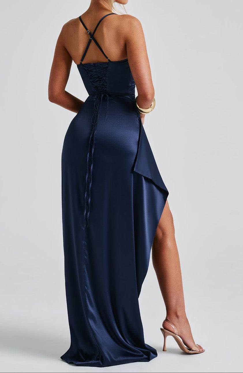 Women’s Maxi Dress with Adjustable Straps and Full-Length Skirt