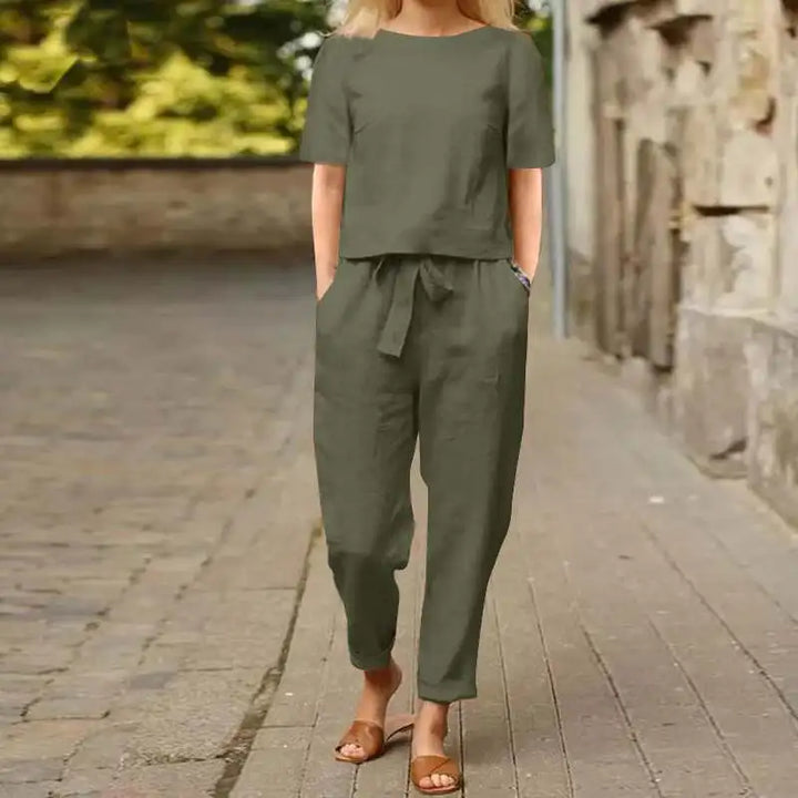 Women's Two-Piece Set with Crew Neck Top and Relaxed Pants